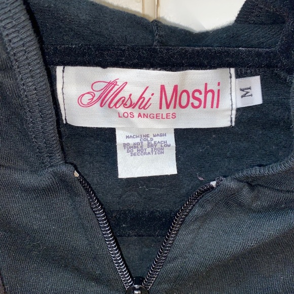 Moshi moshi FULL zip hoodie with graphics on sleeve black Sz M NWOT - Picture 3 of 6